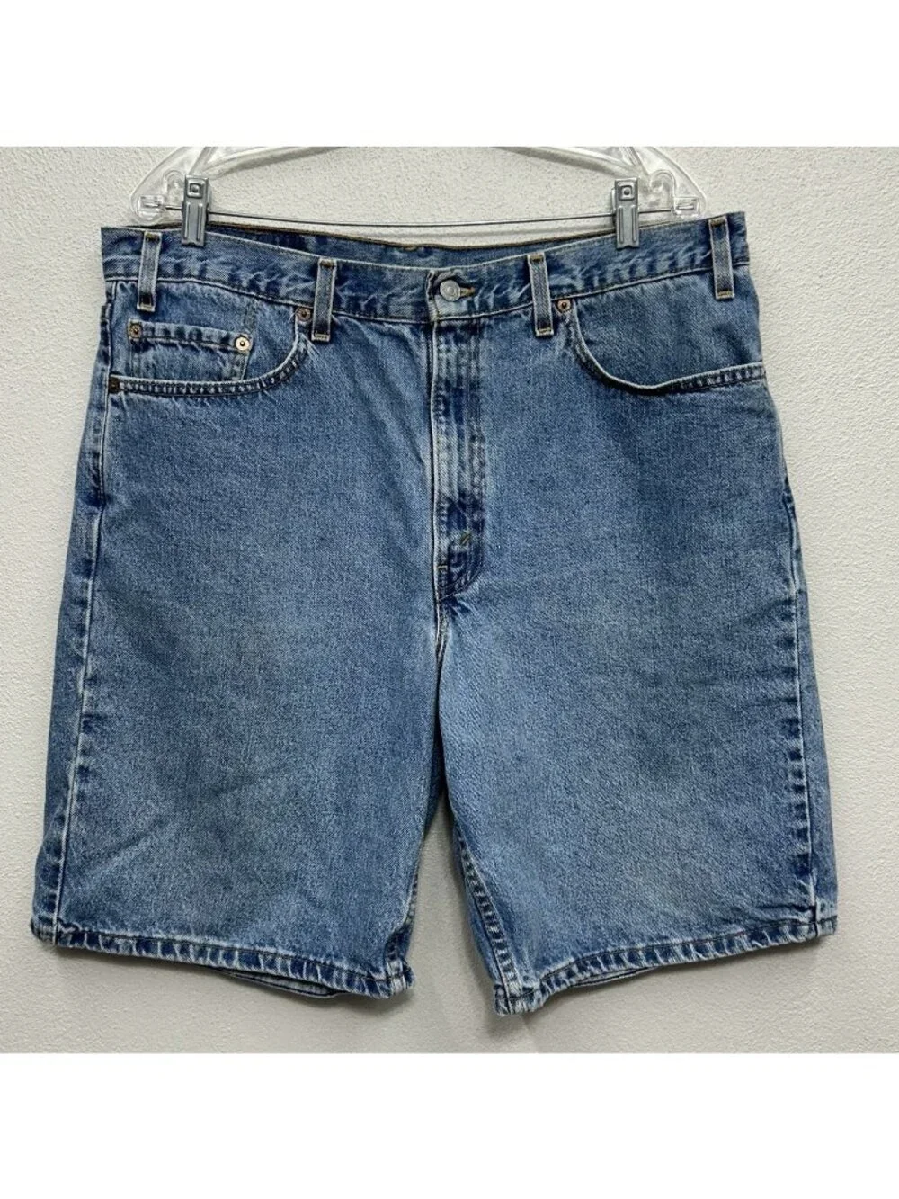 Vintage Levi's 550 Denim Shorts Relaxed Fit Mens 38 Blue 90s USA Made Cotton